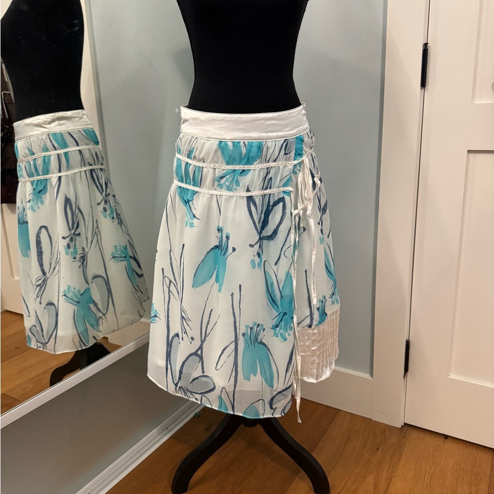 Floral midi Skirt in Blue and White